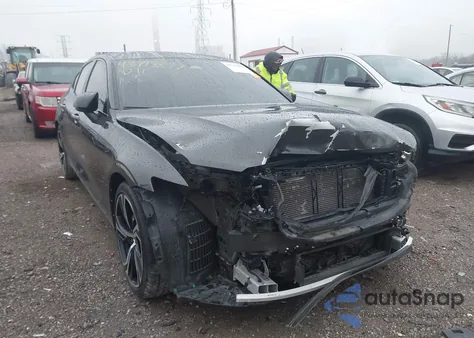 2024 Volvo S60 B5 Plus Dark Theme из США, поврежденный, VIN 7JRL12TL7RG298578